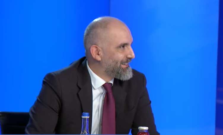 Abrashi  Osmani e ka shkelur Kushtetutën  me të dy këmbët 