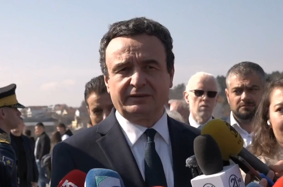 Albin Kurti bën një veprim të qëlluar në Prekaz, nuk përdorë homazhet për deklarim politike