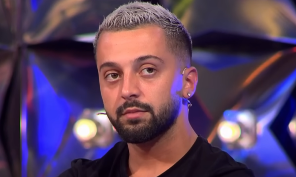 Gjesti në Gjykatë deklaron se kishte vepruar në gjendje afekti, avokati thotë se është i gatshëm të hyjë në marrëveshje për pranim fajësie