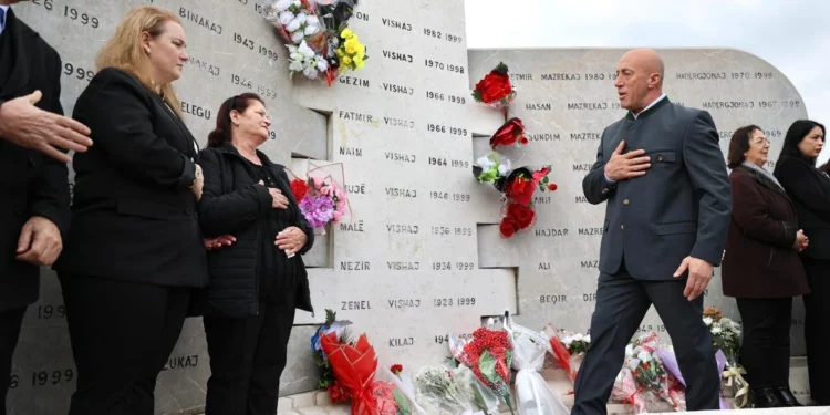 Haradinaj: Trimat e UÇK-së në tokë dhe NATO në qiell, i dhanë fund synimit serb për shfarosje