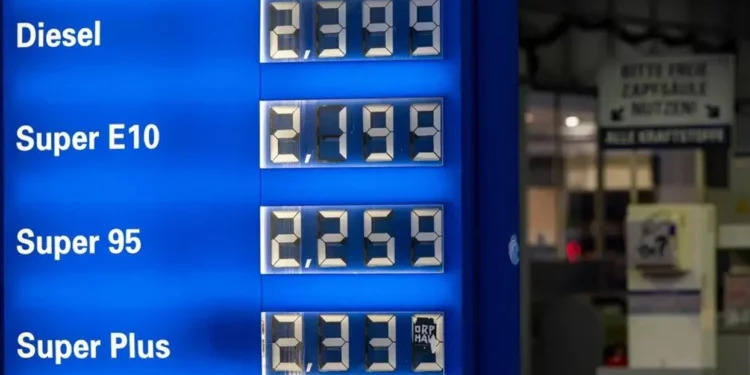 Sa ishte sot çmimi i naftës në Kosovë dhe vendet ku jetojnë bashkatdhetarët