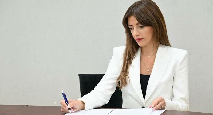 Albulena Haxhiu i drejtohet Gjykatës Kushtetuese, kërkon pezullimin e afatit për zgjedhjen e presidentit