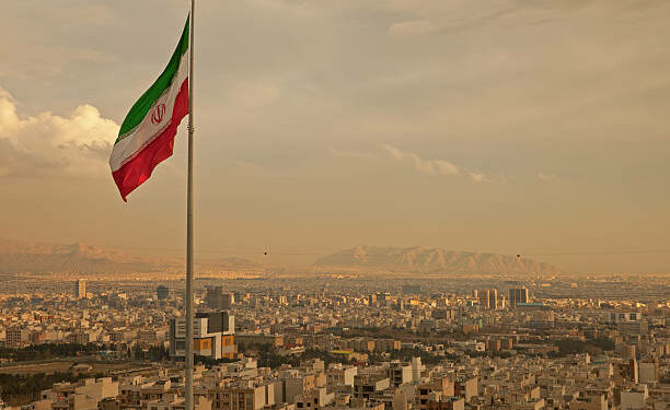 Si mund të ndikojnë rezervat e pakësuara të armëve në konfliktin me Iranin?