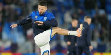 Goditje për Kosovën, Dellova mungon ndaj Turqisë