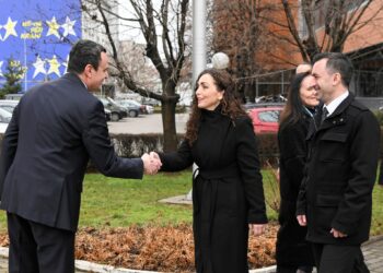 Arsyet prapa përçarjes Osmani – Kurti