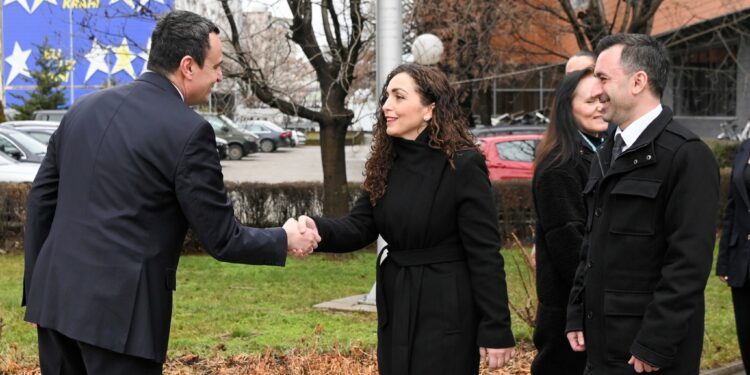 Arsyet prapa përçarjes Osmani – Kurti