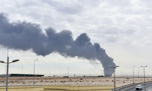 Dronët godasin rezervuarin e karburantit në Aeroportin Ndërkombëtar të Kuvajtit