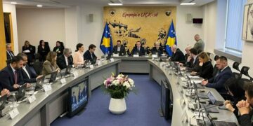 Kurti: Me presidentin Macron diskutuam për rrugën e anëtarësimit në Bashkimin Evropian