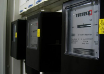 Paralajmërimi për shtrenjtim të rrymës, ekspertët: Nga rritja prej 20% rëndohet jeta e qytetarëve