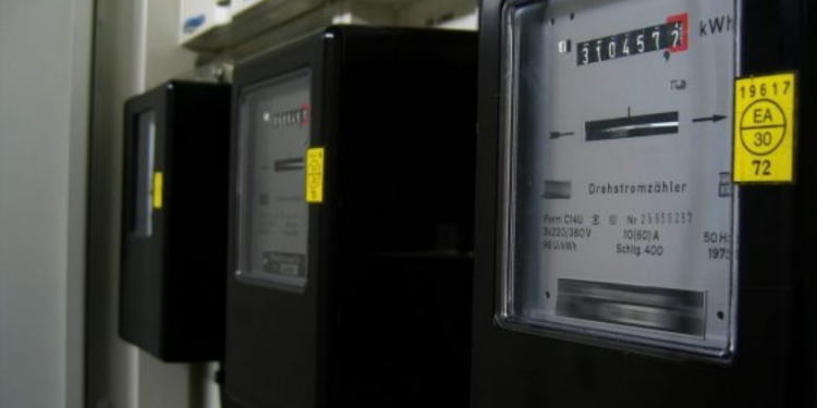 Paralajmërimi për shtrenjtim të rrymës, ekspertët: Nga rritja prej 20% rëndohet jeta e qytetarëve