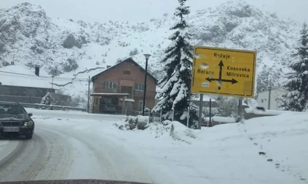 Bora bllokon pikën kufitare Kullë-Rozhajë