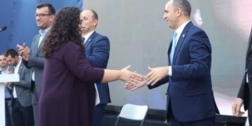 Shkëmb Manaj paralajmëron ardhjen e Vjosa Osmanit në LDK