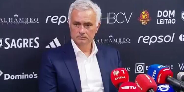 Mourinho “shpërthen” pas barazimit: Titulli i humbur, ka lojtarë që s’do t’i fus në lojë më…!