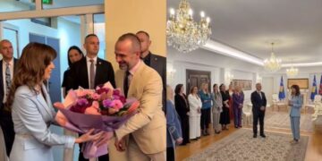 Albulena Haxhiu pranon zyrtarisht detyrën e ushtrueses së presidentes