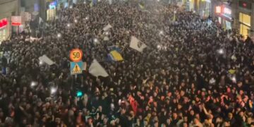 Skena të çmendura në Sarajevë: shikoni pamjet e festës së boshnjakëve pas kualifikimit në Botëror