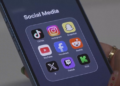 BE zbardh shkeljet e Metës: Nuk po bën mjaftueshëm për të mbajtur fëmijët larg Instagramit dhe Facebookut