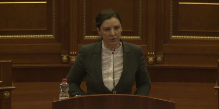 Artane Rizvanolli: Çmimi i rrymës në Kosovë mbetet më i ulëti në rajon