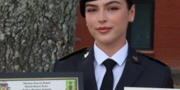 Sukses i madh për Ermona Meshi – nderohet me “United States Diplomatic Medal” pas diplomimit në SHBA