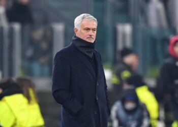 Mourinho dëshiron të rikthehet si trajner i Realit, pret thirrje nga drejtuesit