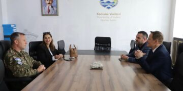 Kryetari Idrizi priti në takim lamtumirës shefin e LMT-së Slloven, Robert Tomse