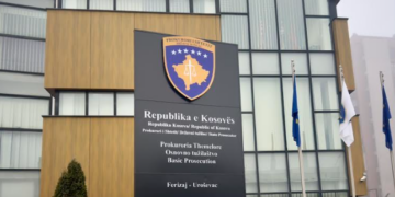 Ndalohen tre persona në Ferizaj, dyshohen për keqpërdorim të detyrës – Prokuroria jep detaje