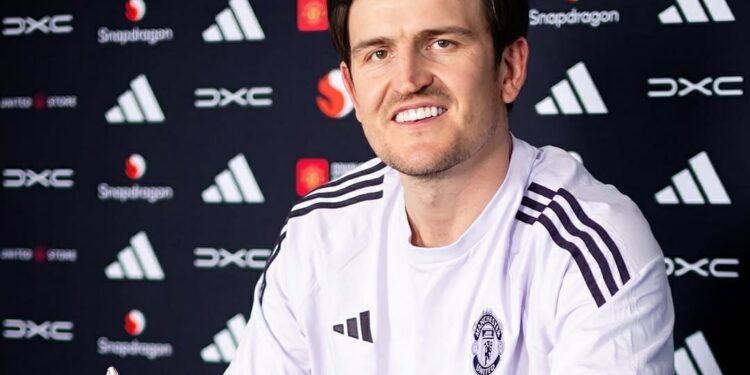 Maguire rinovon me Manchester United deri në 2027