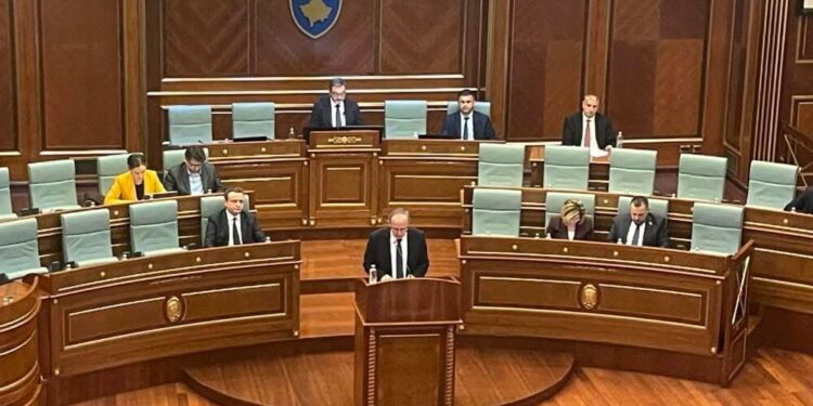 Hoti: Kjo krizë do të rezultojë me çmime më të larta të naftës, dje e pardje u rrit për 14%, Qeveria po vonon me masat për çmimet e larta të derivateve