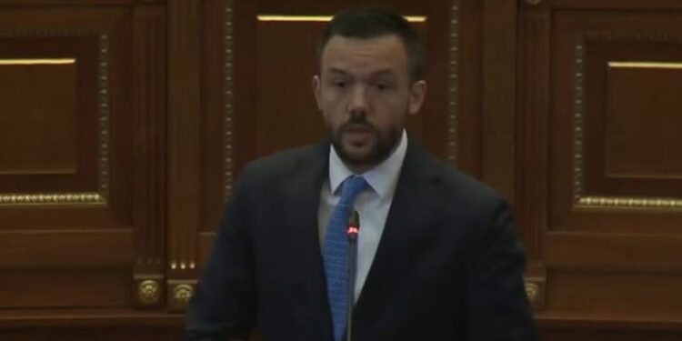 PDK kundër propozimit të VV-së për ndryshimin e rendit të ditës, Tahiri: Qeveria po ndërton agjendë për fushatë