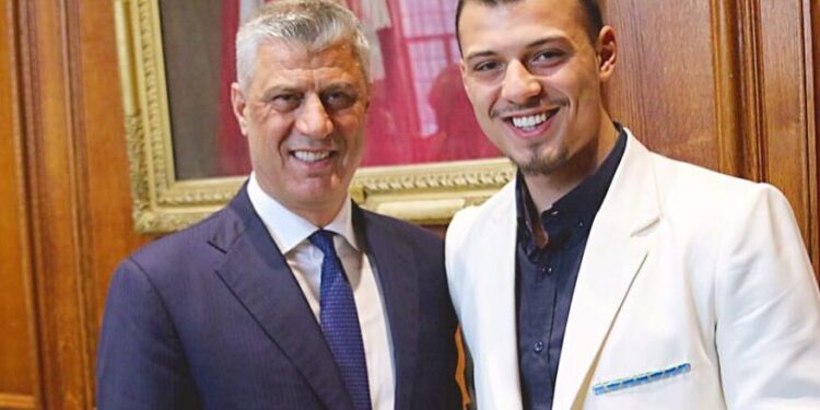 Endrit Thaçi uron babain për ditëlindje: Na mungon çdo ditë, jemi krenarë për ty