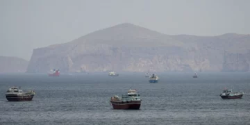 Ligjvënësi iranian: Ngushtica e Hormuzit nuk do të kthehet në gjendjen para luftës