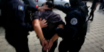 Bie në pranga të policisë “dilleri” i drogës, sekuestrohen kokainë, para e veturë