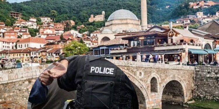 Prizren dy raste nga policia: Tre të dyshuar arrestohen në flagrancë – pronarit i kthehet ari e bizhuteritë – një person pranon së paku pesë vjedhje