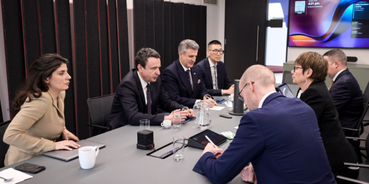 Kurti në Londër takon kreun e BERZh-it, diskutohet për projekte infrastrukturore dhe mbështetje për sektorin privat