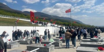 OVL-UÇK kujton dëshmorët e Komunës së Istogut: Mbesin udhërrëfyes për brezat që vijnë