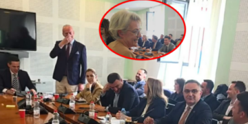 Qorrolli u ngrit në këmbë kur Gërvalla u largua nga mbledhja, Tahiri e ngacmon: Duhet me u çu se përndryshe…