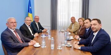 Hamza mbledh kryetarët e komunave që udhëhiqen nga PDK: Punë dhe koordinim i vazhdueshëm, për një Kosovë më të mirë