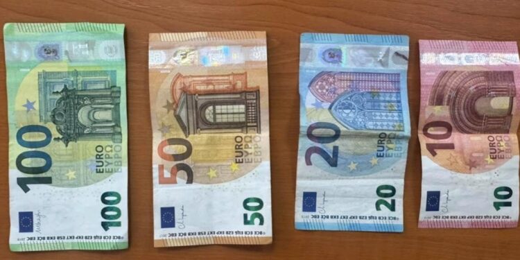 Nxënësi kosovar jep shembullin më të mirë, gjen 180 euro dhe i dorëzon në polici