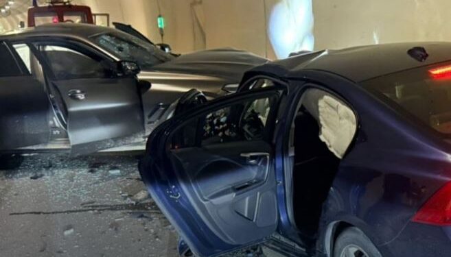 Aksident mes dy veturave në tunelin e Llogarasë, lëndohen disa persona – bllokohet qarkullimi