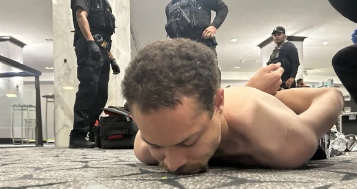 Zbulohet autori nga Kalifornia që qëlloi me armë në darkën e Presidentit Trump me gazetarët