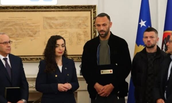 Muriqi nga Presidenca e Kosovës: S’më kishte shkuar mendja te kjo, as biletën kthyese nuk e kam