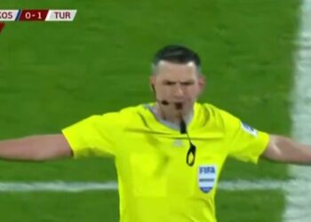 Kosova humb, komentatori nga ky shtet gëzohet për Turqinë sikur të ishte kombëtarja e tij [VIDEO]