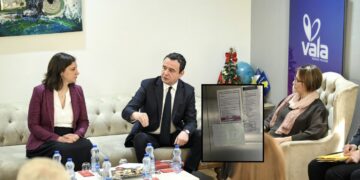 “Duam rrogën e 13-të”- Shpërthejnë pakënaqësitë e punëtorëve në ashensorin e Telekomit, kritika edhe për heshtjen e sindikatës