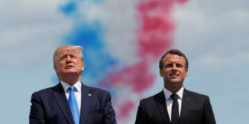Trump tall Macronin në fjalimin e tij: Gruaja e keqtrajton, ai ende e kujton shuplakën që i dha ajo