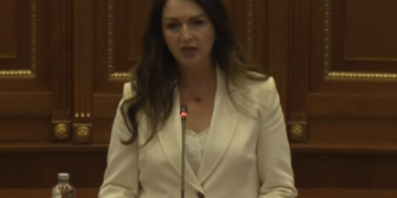 Nagavci ‘ligjëron’ për çështjen e zgjedhjes së Presidentit në seancë, thotë se ka që po punojnë për zgjedhje