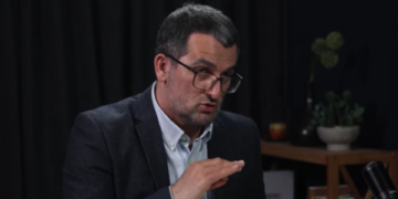 Ekspozita me pasaktësi për masakrat, Shkëlzen Gashi: Pjesa dërmuese e qytetarëve e dinë se nuk i kam shërbyer Serbisë