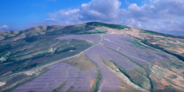 Asnjë panel në fushë: Çfarë po ndodh me parkun diellor milionësh në Rahovec?