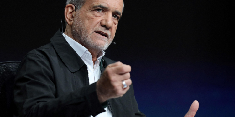 Presidenti i Iranit: Mbi 14 milionë iranianë janë gati të sakrifikojnë jetën e tyre për të mbrojtur