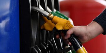 Ultimatumi për Ngushticën e Hormuzit rrit sërish çmimin e naftës