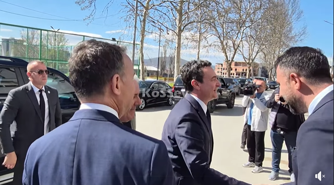 Kurti arrin në veri (Pamje)