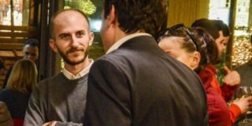 U dënua me 1 vjet e 6 muaj për gjuhën ndaj gjykatësit e prokurorit, ky është reagimi i zëdhënësit të qeverisë